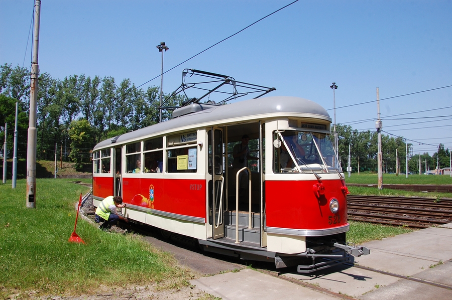 528